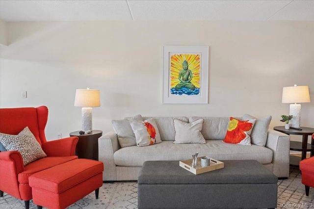 1020 Warburton Avenue 5A, Yonkers, NY 10701