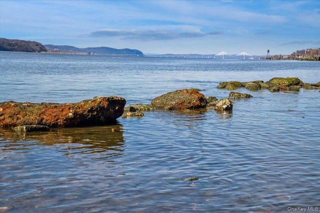 1020 Warburton Avenue 5A, Yonkers, NY 10701