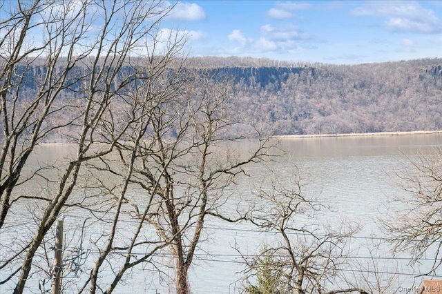 1020 Warburton Avenue 5A, Yonkers, NY 10701