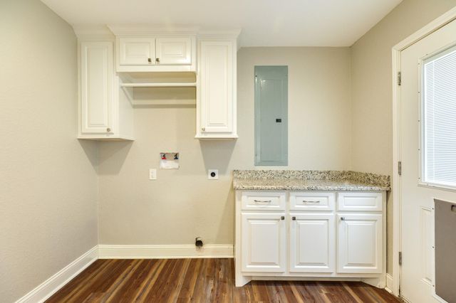218 Palm Lane, Lake Jackson, TX 77566