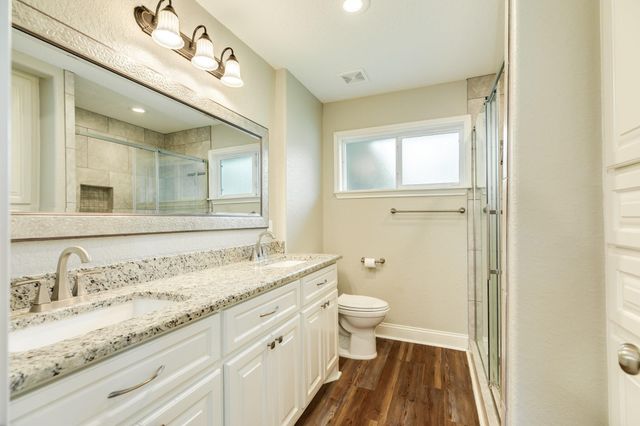 218 Palm Lane, Lake Jackson, TX 77566