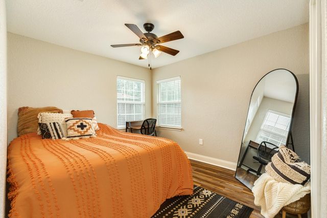 218 Palm Lane, Lake Jackson, TX 77566