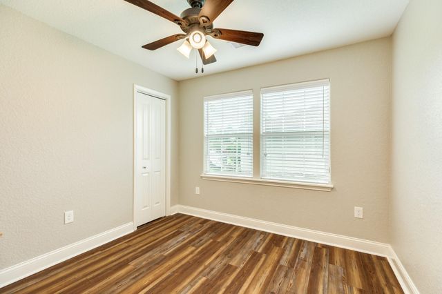 218 Palm Lane, Lake Jackson, TX 77566