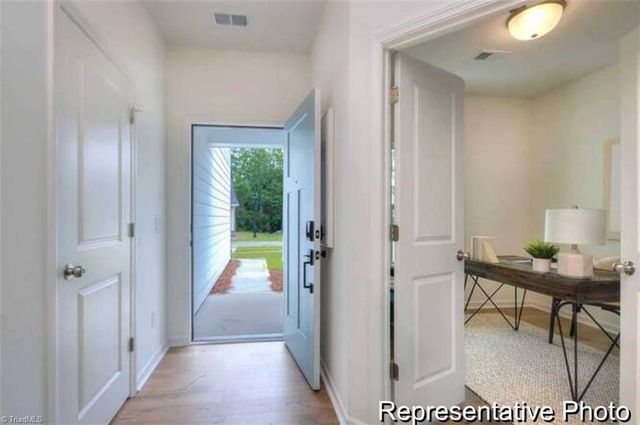 5008 Reedy Creek Farm Circle 589, Greensboro, NC 27405