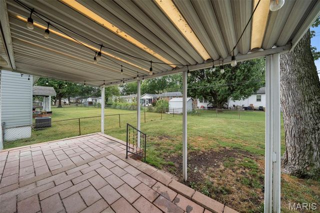 6143 Pointview Lane, St Louis, MO 63123