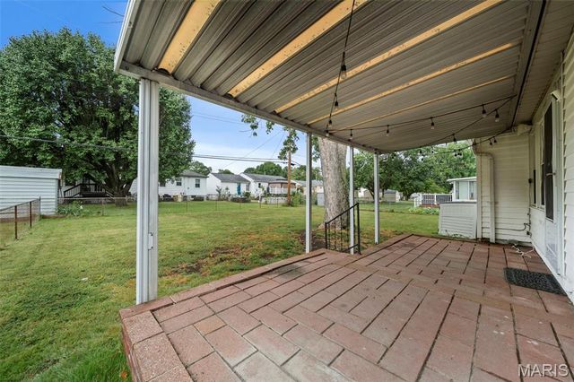 6143 Pointview Lane, St Louis, MO 63123