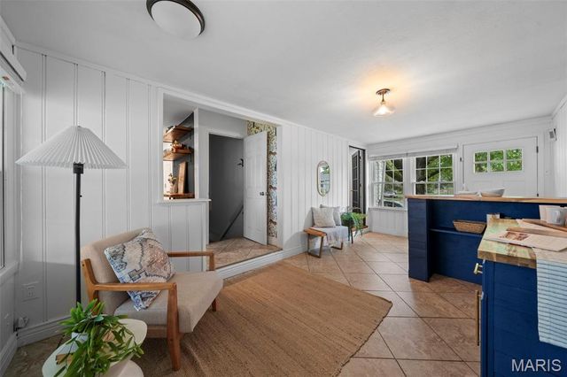 6143 Pointview Lane, St Louis, MO 63123