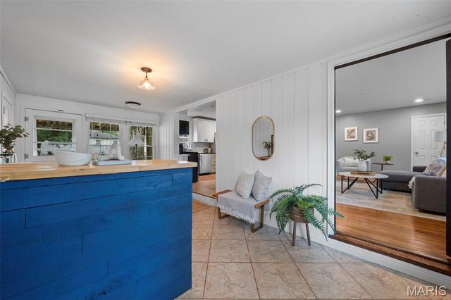 6143 Pointview Lane, St Louis, MO 63123