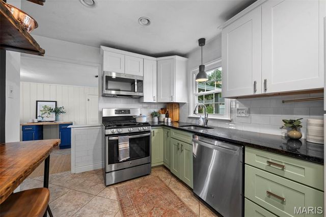 6143 Pointview Lane, St Louis, MO 63123