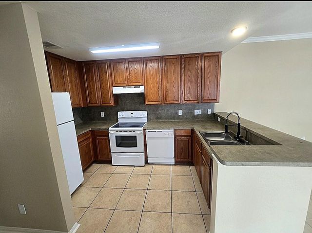 3817 Shire Valley Drive, Missouri City, TX 77459