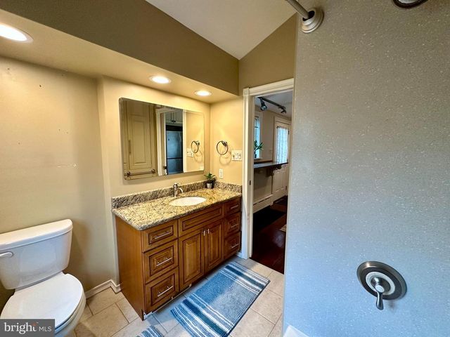 413 N 9TH ST, Allentown, PA 18102
