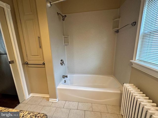 413 N 9TH ST, Allentown, PA 18102
