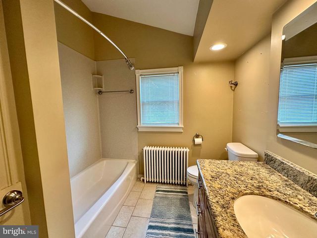 413 N 9TH ST, Allentown, PA 18102
