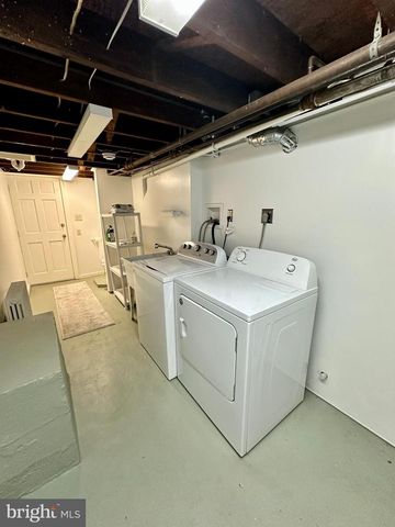 413 N 9TH ST, Allentown, PA 18102