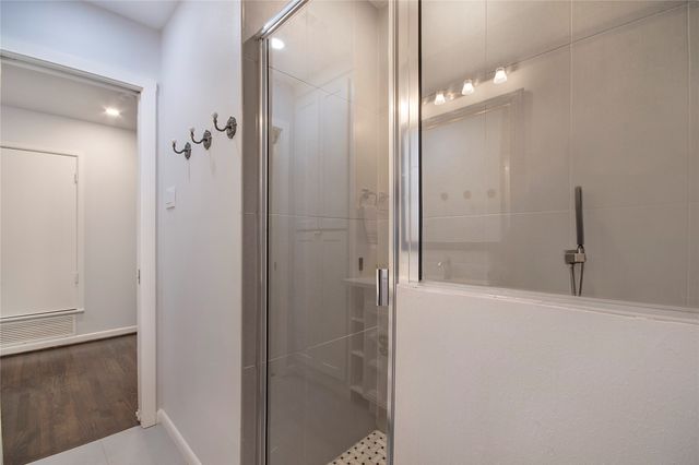 1200 Barker Street, Arlington, TX 76012