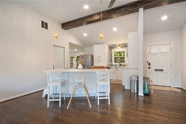1200 Barker Street, Arlington, TX 76012