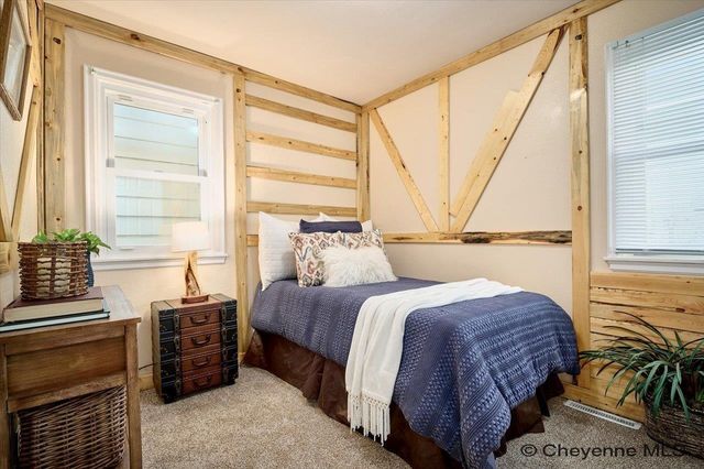 1907 E PERSHING BLVD, Cheyenne, WY 82001