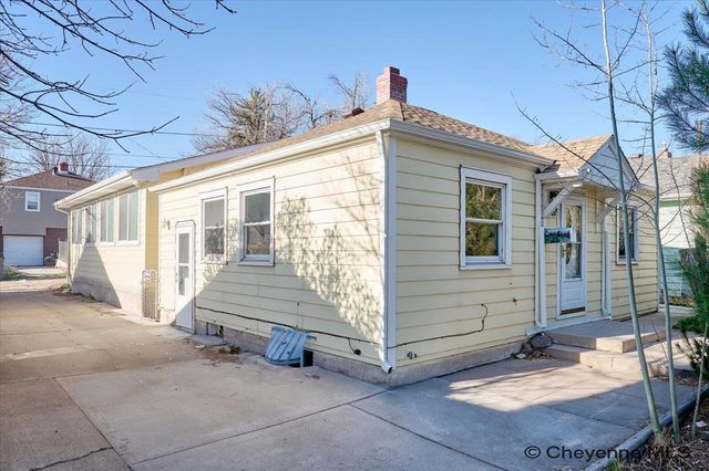 1907 E PERSHING BLVD, Cheyenne, WY 82001