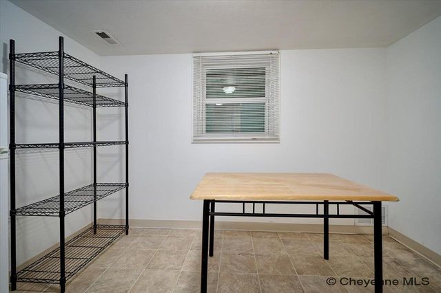 1907 E PERSHING BLVD, Cheyenne, WY 82001