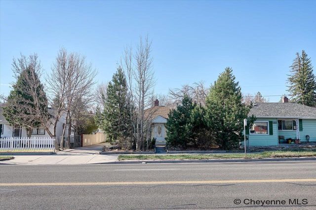 1907 E PERSHING BLVD, Cheyenne, WY 82001
