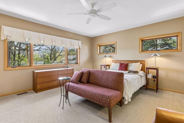 4860 Woodridge Court, Minnetonka, MN 55345
