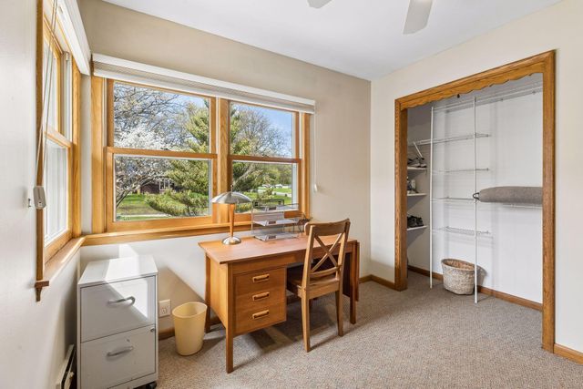 4860 Woodridge Court, Minnetonka, MN 55345