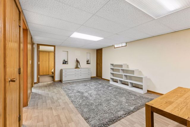 4860 Woodridge Court, Minnetonka, MN 55345