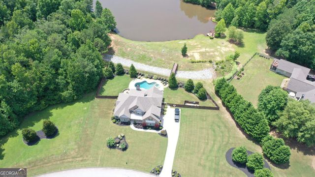 135 Magnolia Place Drive, Senoia, GA 30276