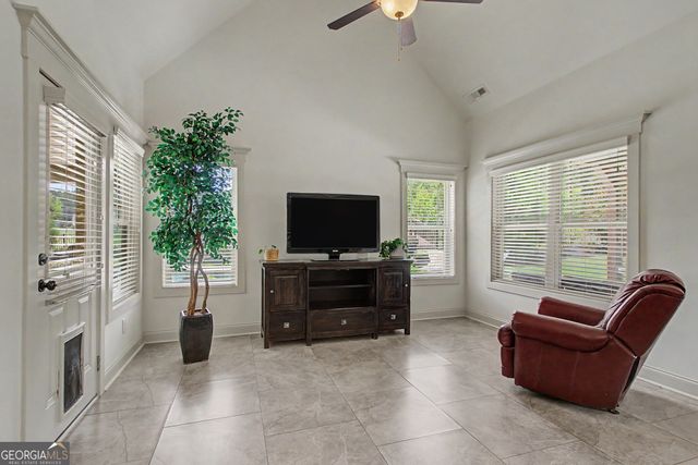 135 Magnolia Place Drive, Senoia, GA 30276