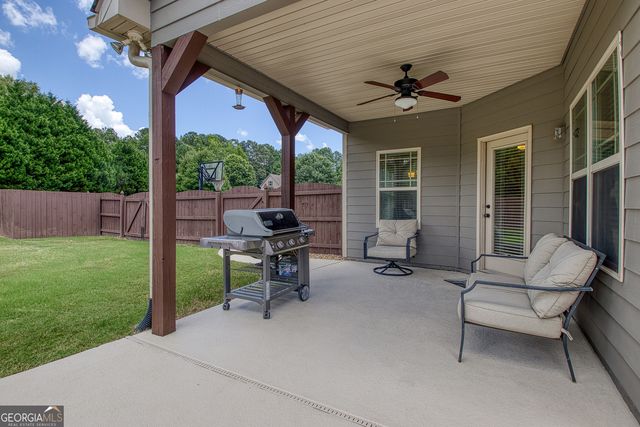 135 Magnolia Place Drive, Senoia, GA 30276