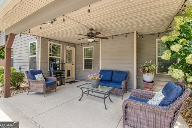 135 Magnolia Place Drive, Senoia, GA 30276