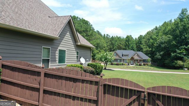 135 Magnolia Place Drive, Senoia, GA 30276