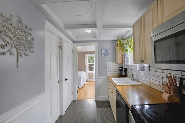 51 Priscilla Avenue, Warwick, RI 02889