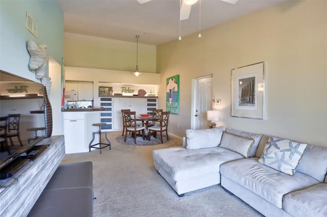 321 Villa Circle 321, Boynton Beach, FL 33435