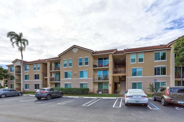 321 Villa Circle 321, Boynton Beach, FL 33435