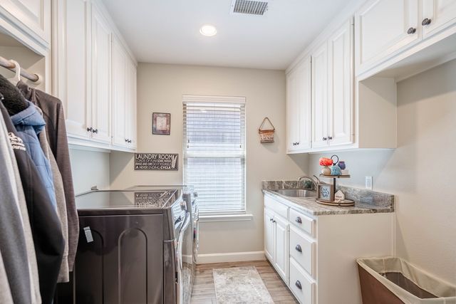 6002 Beals Creek Dr, Midland, TX 79707