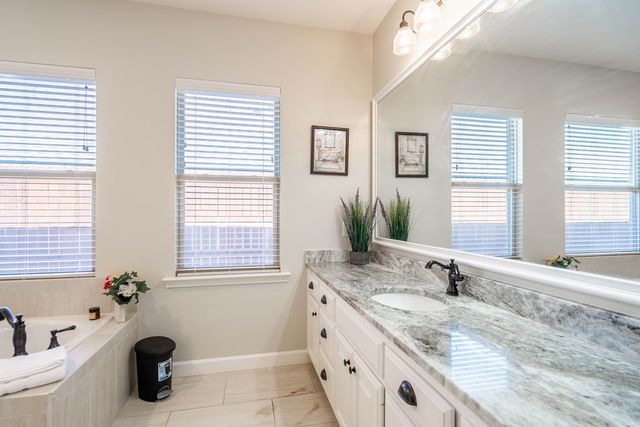 6002 Beals Creek Dr, Midland, TX 79707