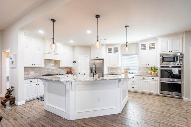 6002 Beals Creek Dr, Midland, TX 79707