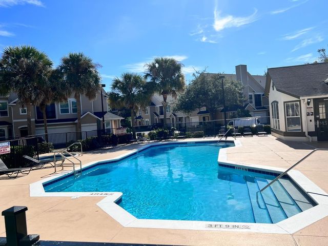 2015 ERVING CIRCLE 207, Ocoee, FL 34761