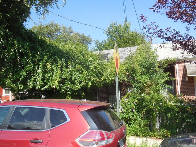 3342 Gunther Avenue, Bronx, NY 10469