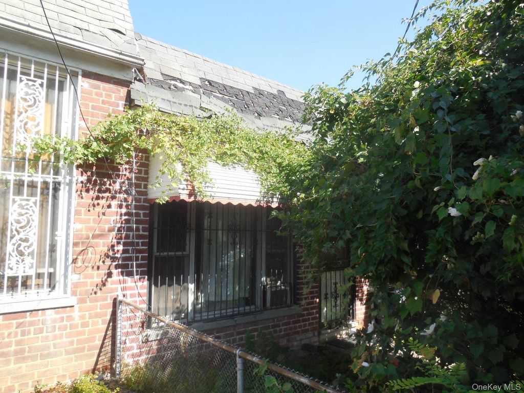 3342 Gunther Avenue, Bronx, NY 10469