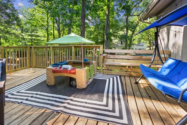 109 Blackberry Circle, Dixon, IL 61021