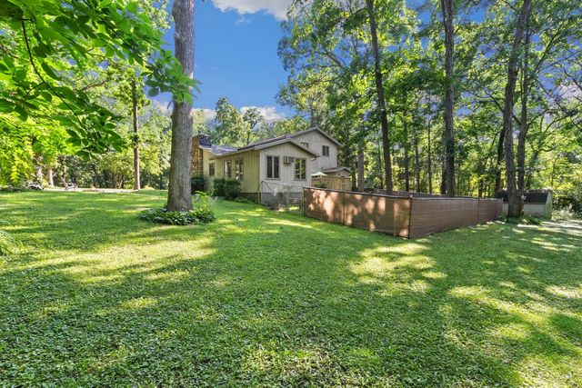 109 Blackberry Circle, Dixon, IL 61021