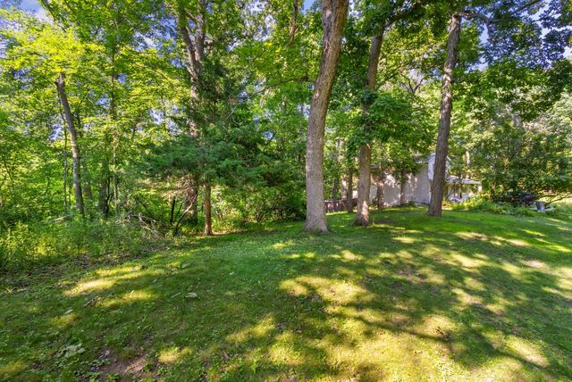 109 Blackberry Circle, Dixon, IL 61021