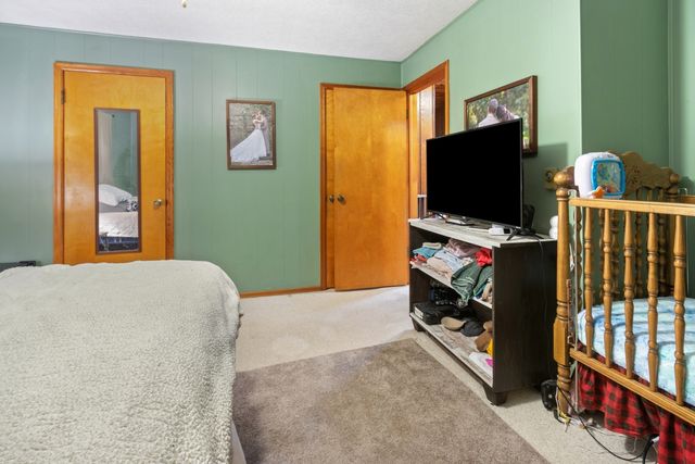 109 Blackberry Circle, Dixon, IL 61021