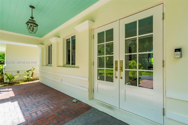 12121 SW 64th Ave, Pinecrest, FL 33156