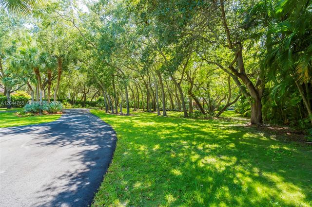 12121 SW 64th Ave, Pinecrest, FL 33156