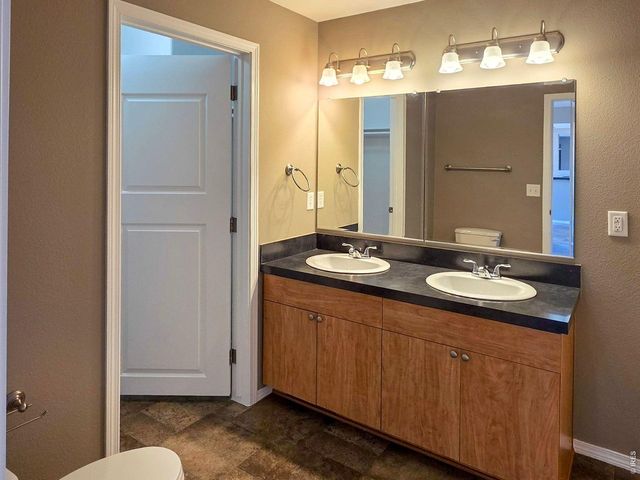 3136 Foxtail Ln 318, Evans, CO 80620