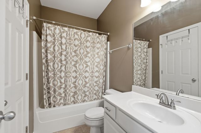 3041 Oxford Glen Dr, Franklin, TN 37067
