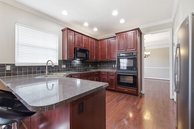 3041 Oxford Glen Dr, Franklin, TN 37067